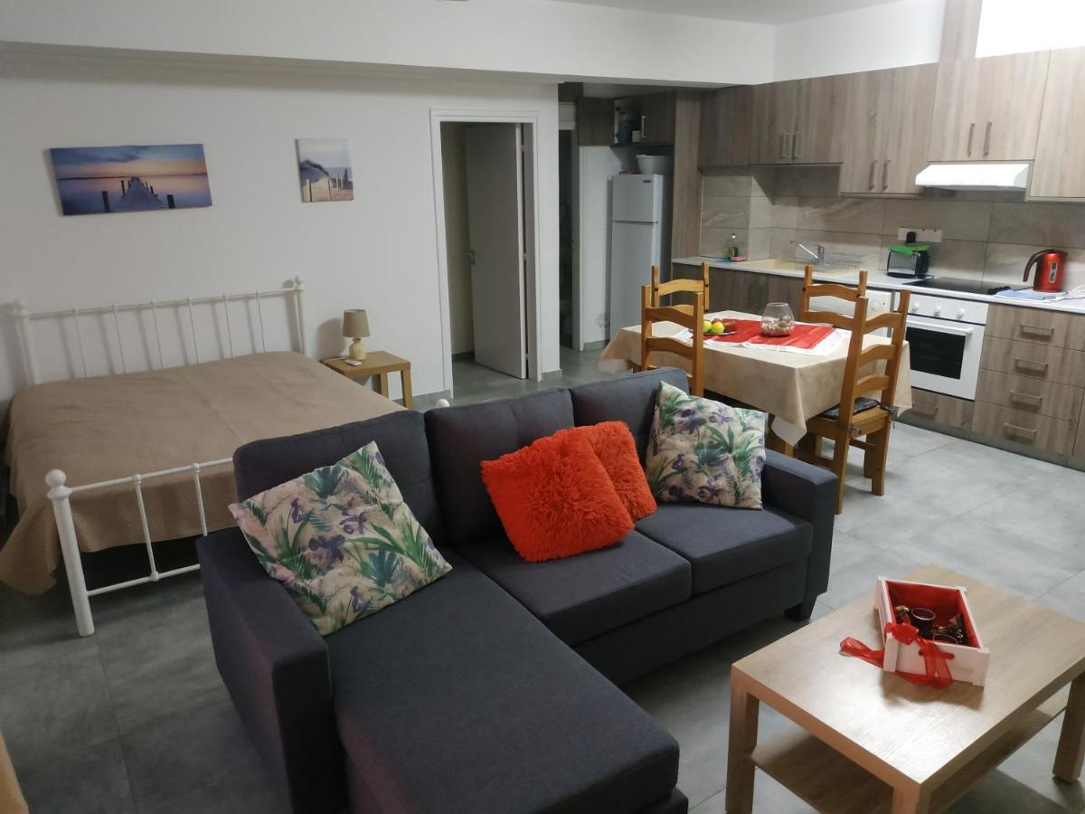 Adonis Apartment Paphos Kültér fotó